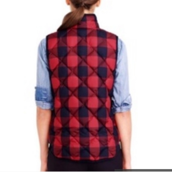 J.Crew Excursion Quilted Puffer Vest Red Navy Buffalo Plaid Size Medium Petite - Picture 3 of 12